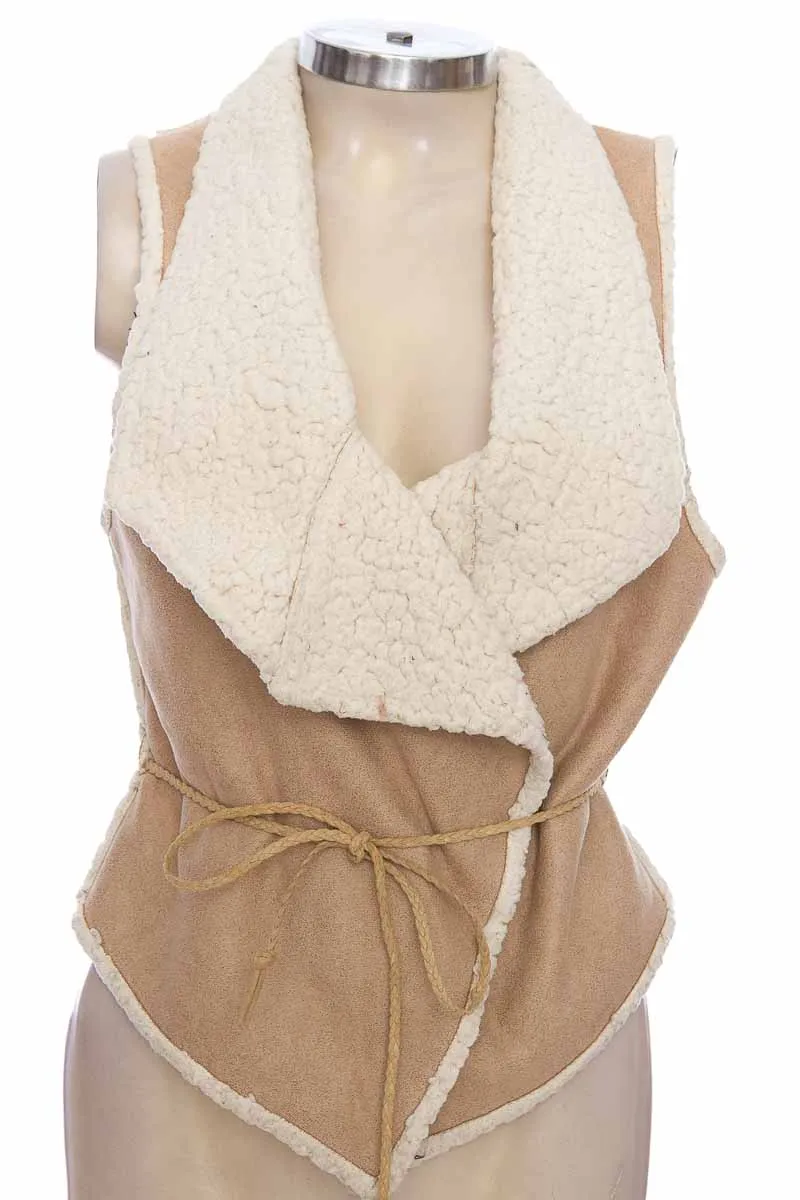 CHAQUETA / ABRIGO COLOR BEIGE  STUDIO F