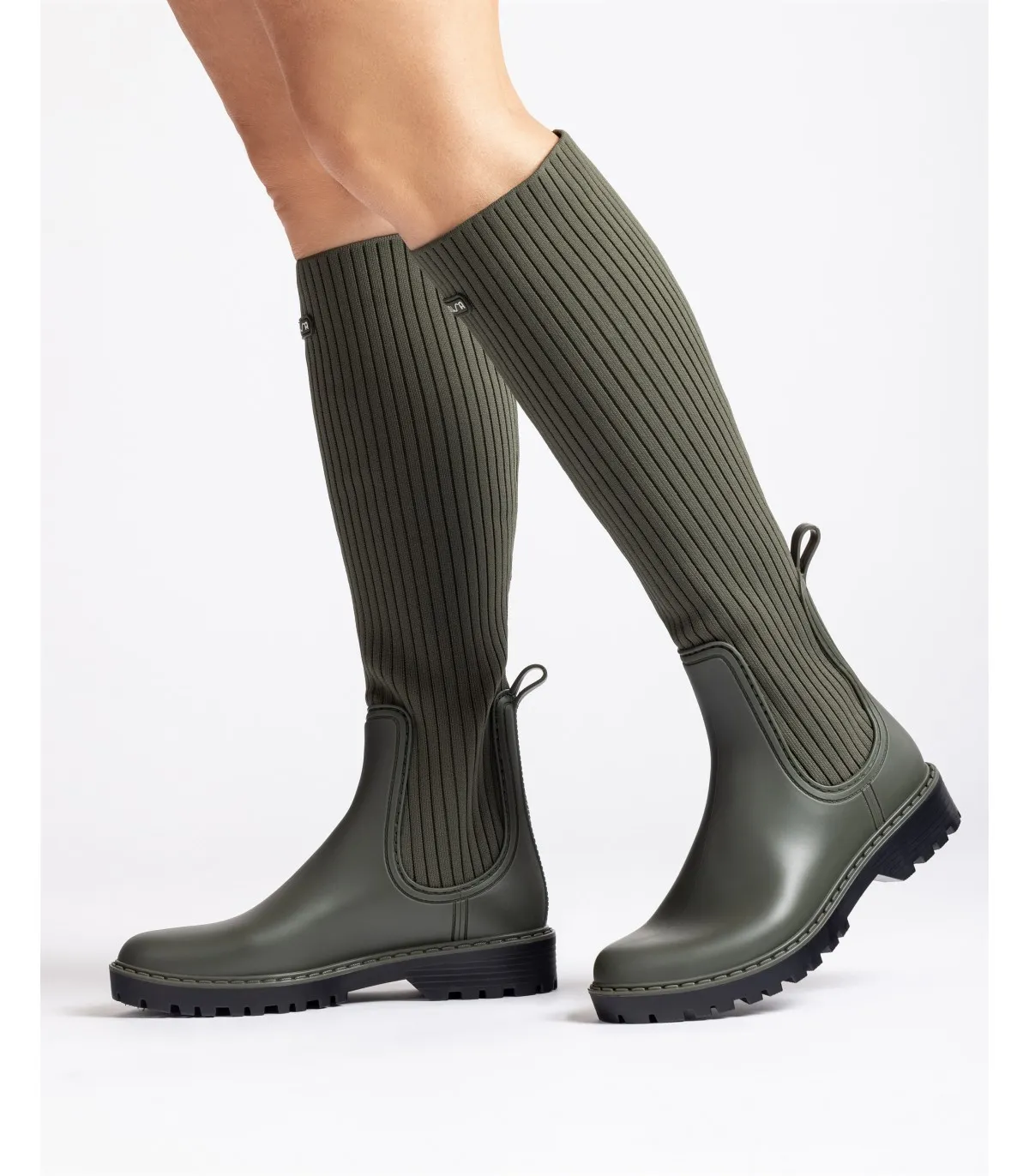 Deportivo con velcros para mujer