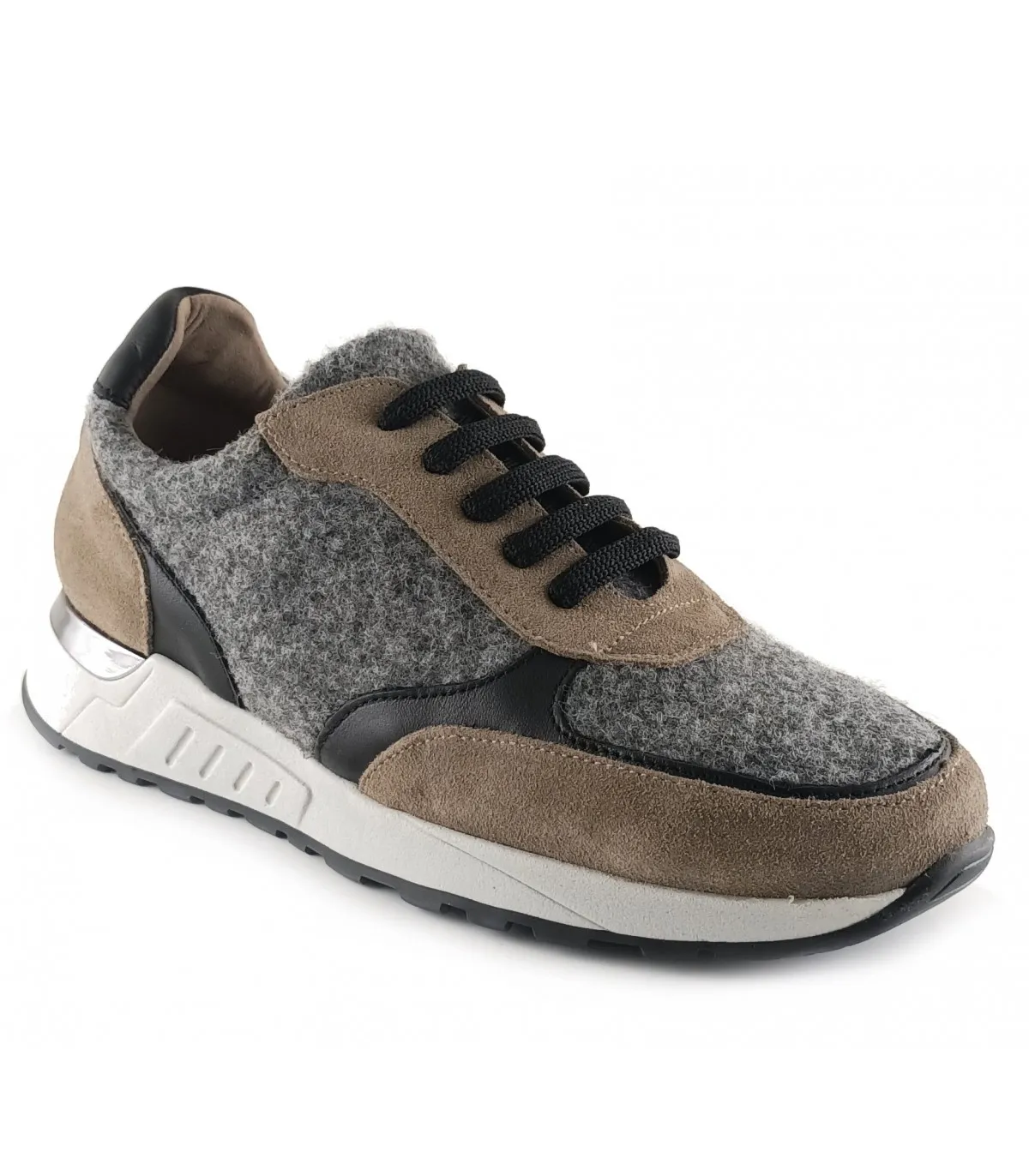 Deportivo de color gris para mujer