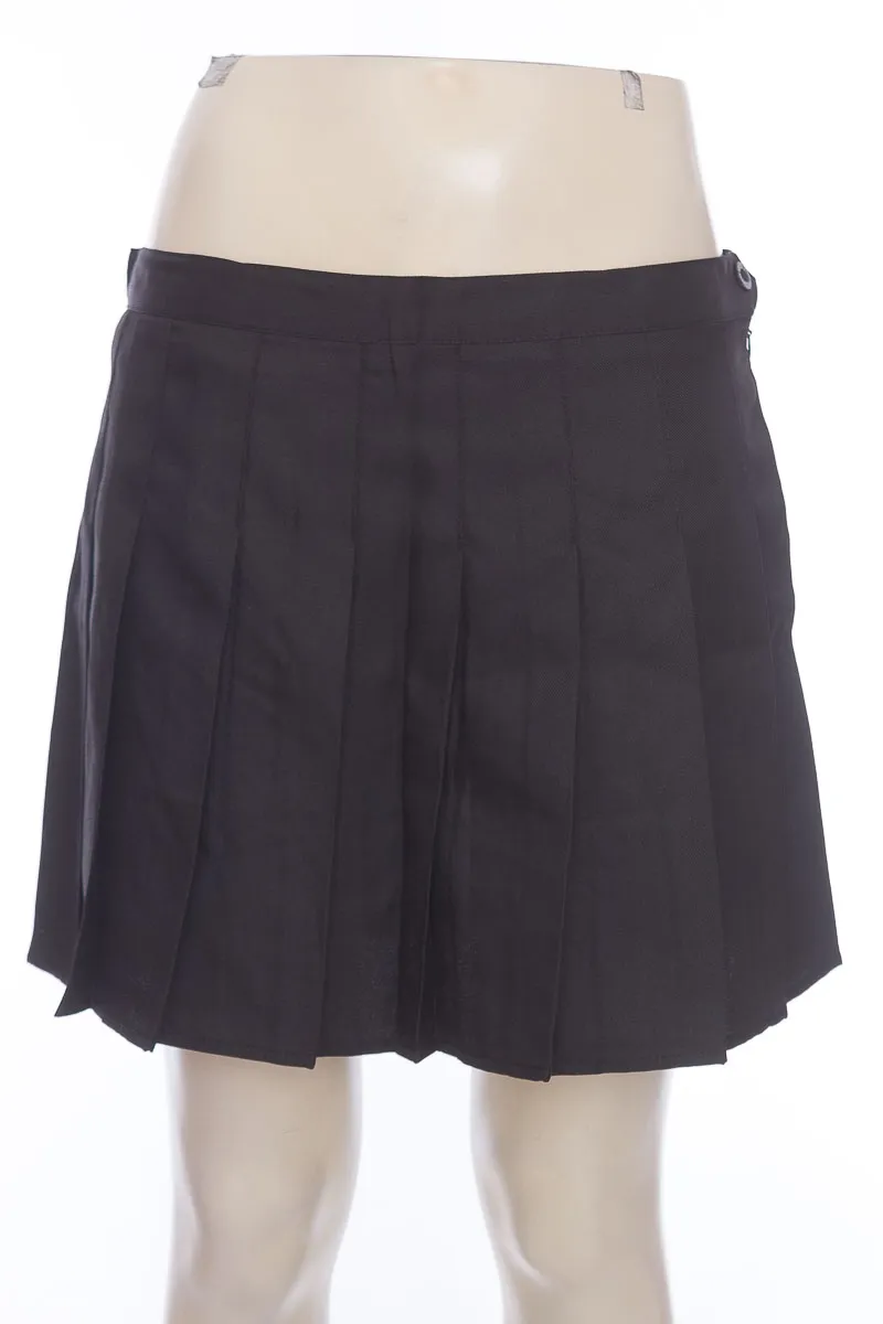 FALDA COLOR NEGRO  CLOSEANDO