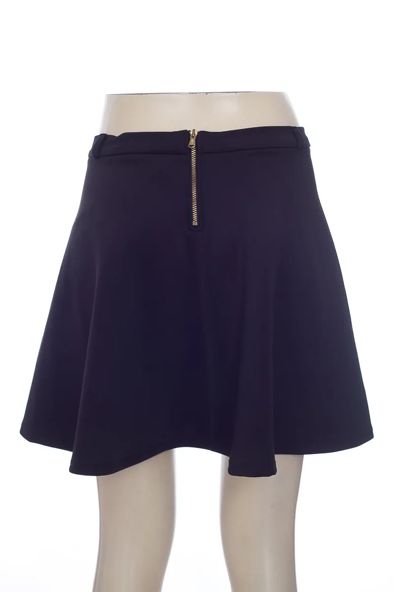 FALDA COLOR NEGRO  STRADIVARIUS