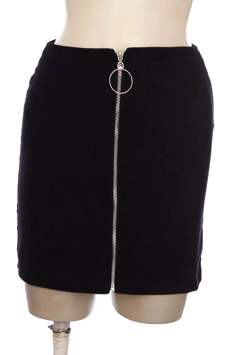 FALDA COLOR NEGRO  WANAWA