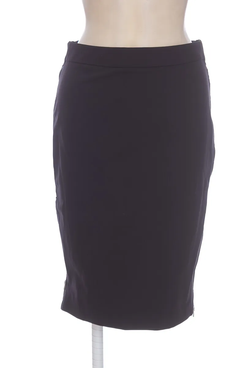 FALDA COLOR NEGRO  ZARA