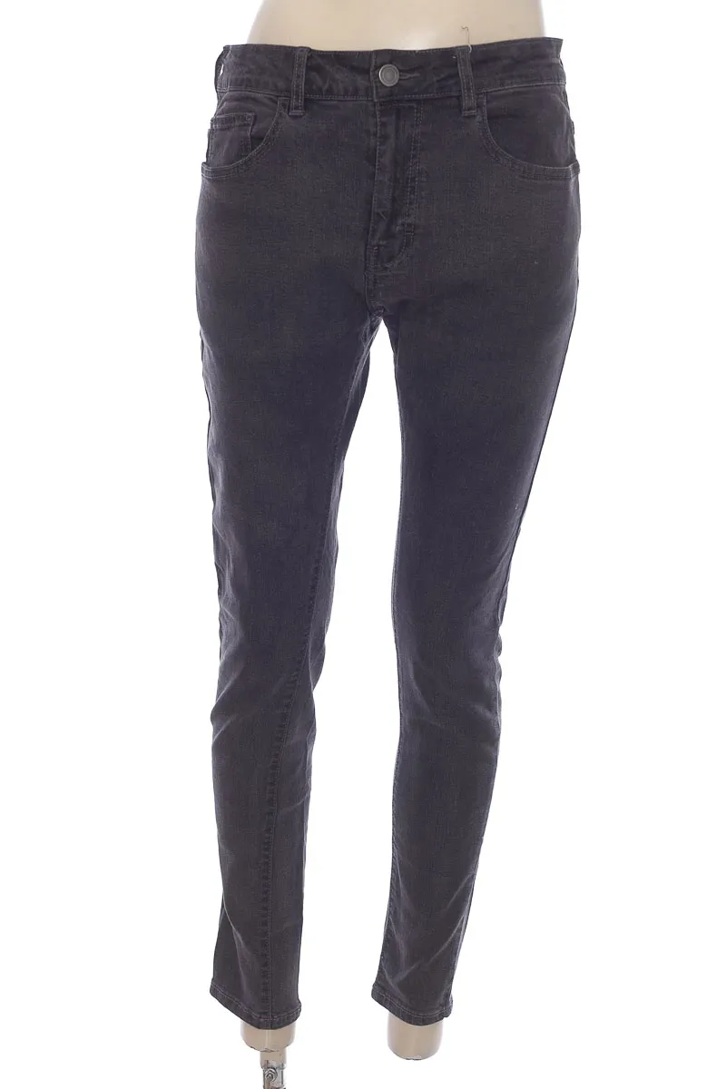 JEAN COLOR NEGRO  BERSHKA