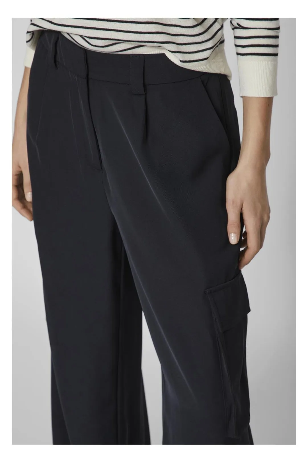 PANTALÓN CARGO TELA VIWINNIE NEGRO