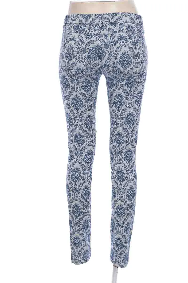 PANTALóN COLOR AZUL  COLOR SIETE