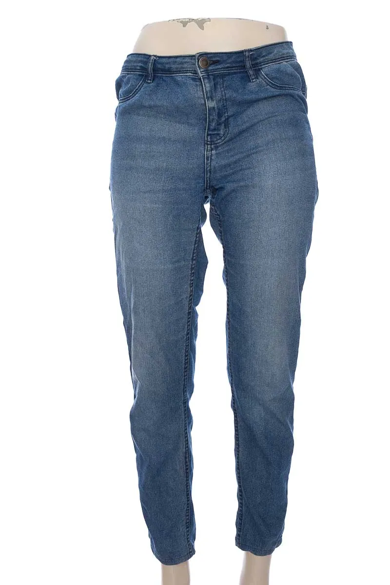 PANTALóN COLOR AZUL  ESMARA