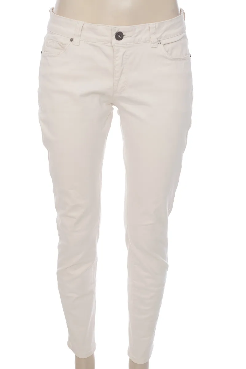 PANTALóN COLOR BEIGE  BERSHKA