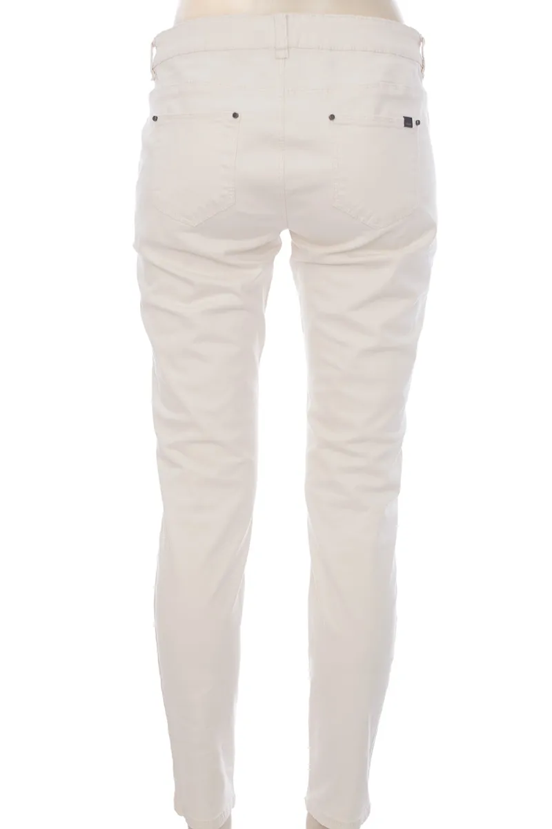 PANTALóN COLOR BEIGE  BERSHKA