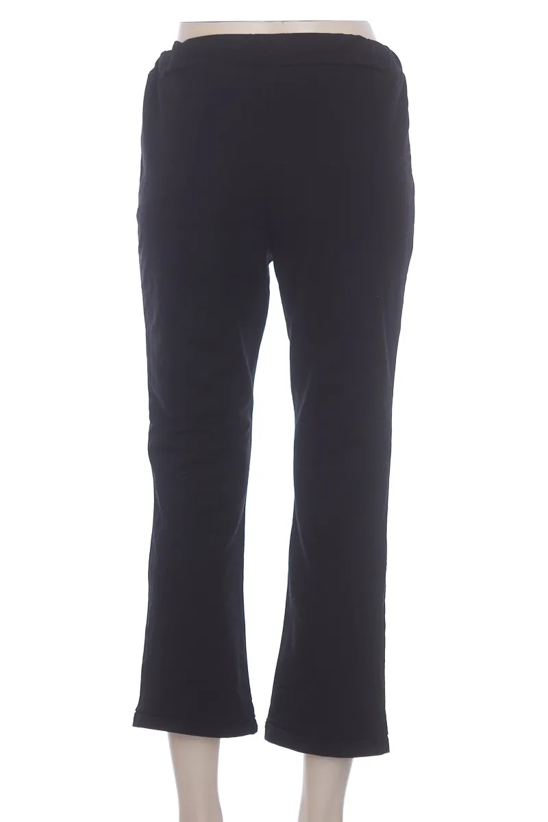 PANTALóN COLOR NEGRO  ARKITECT