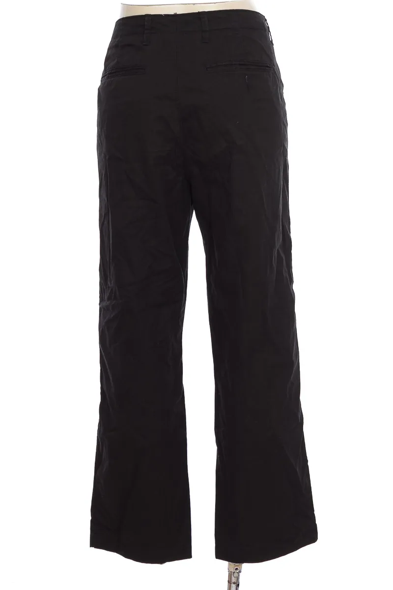 PANTALóN COLOR NEGRO  ARMI