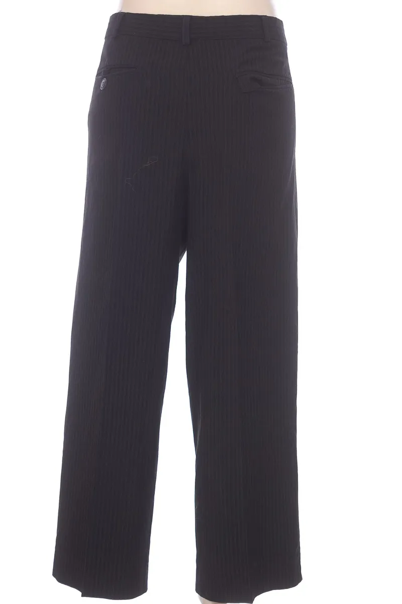 PANTALóN COLOR NEGRO  DCALIDAD