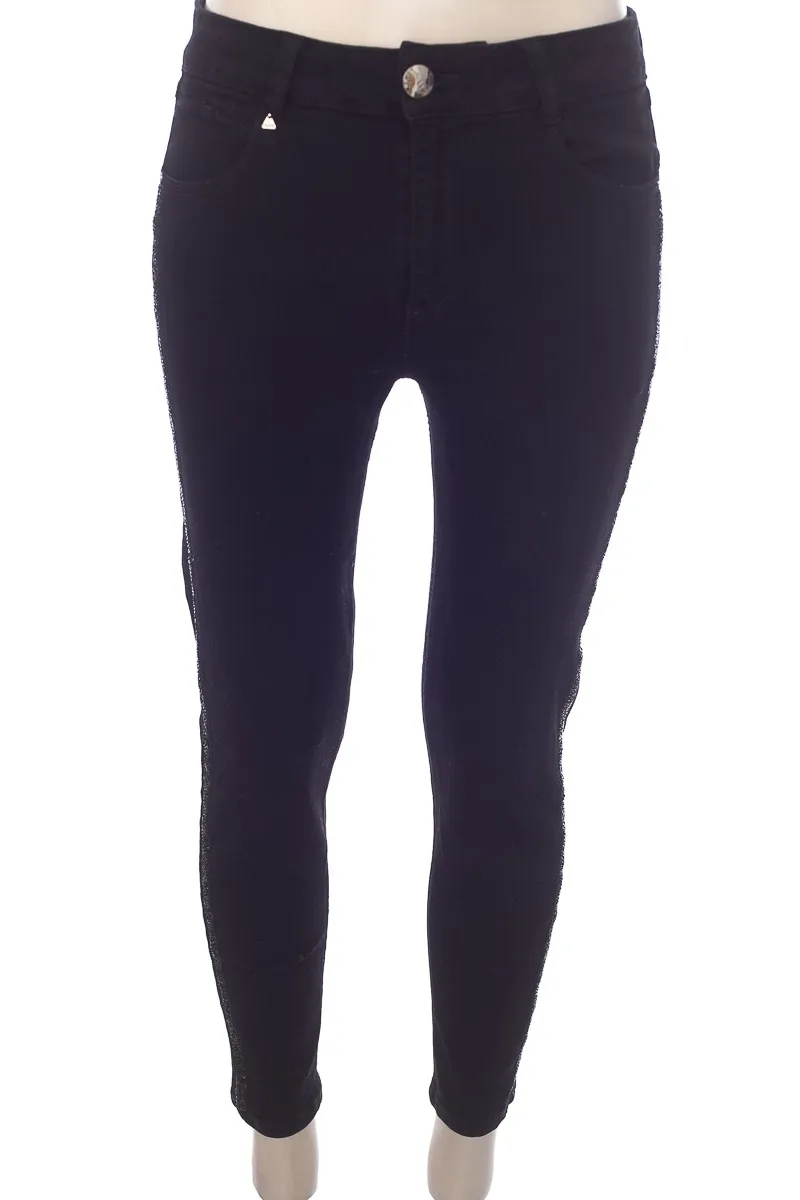 PANTALóN COLOR NEGRO  DEREK