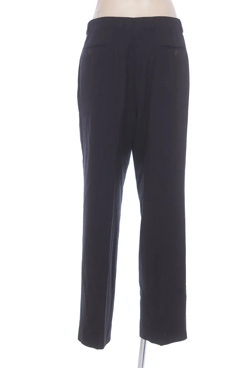 PANTALóN COLOR NEGRO  MANI