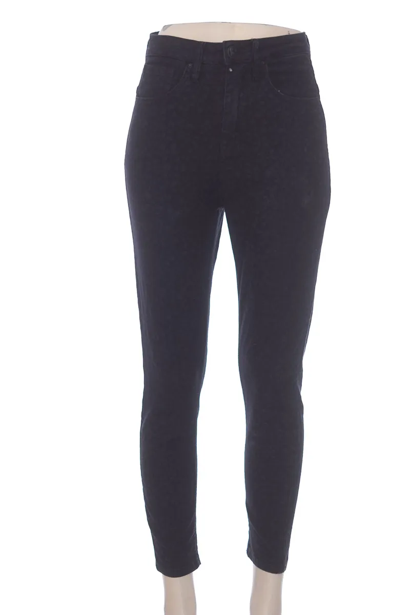 PANTALóN COLOR NEGRO  TENNIS
