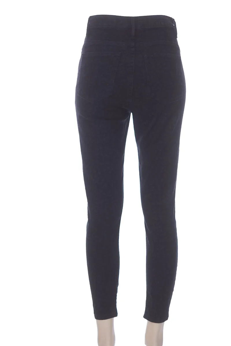 PANTALóN COLOR NEGRO  TENNIS