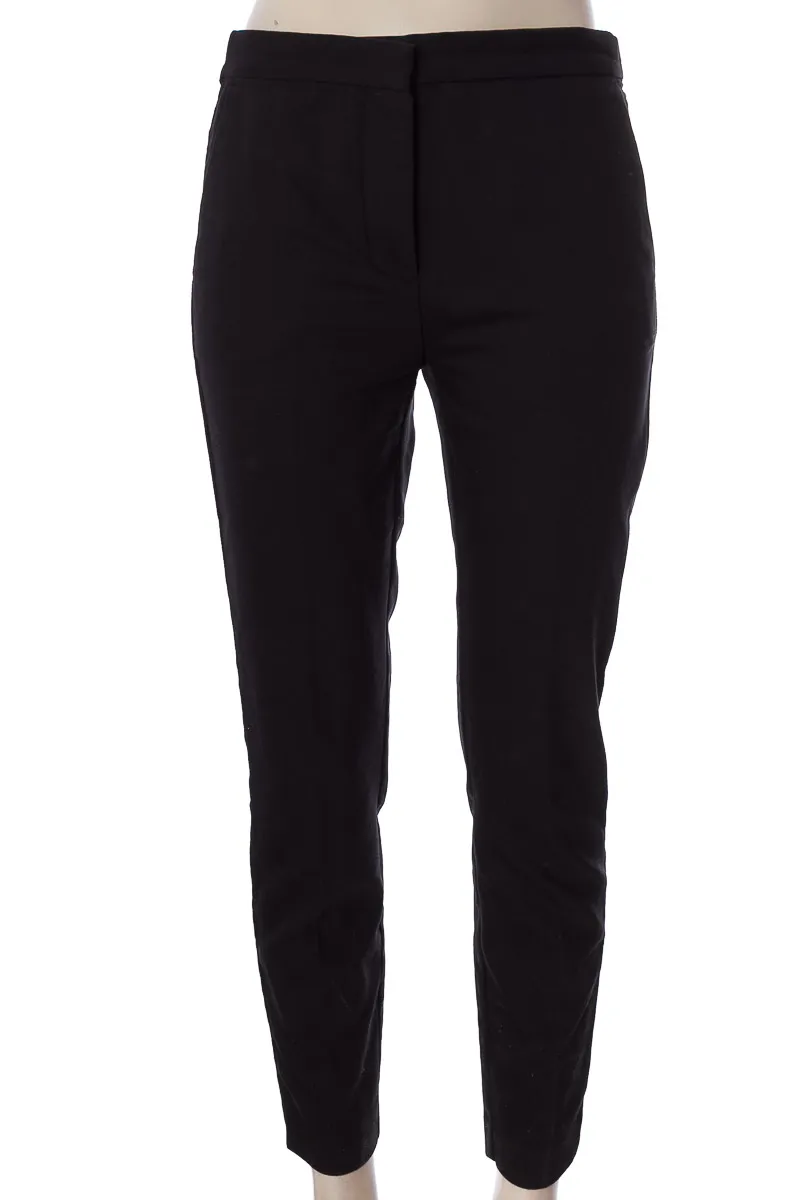 PANTALóN COLOR NEGRO  ZARA