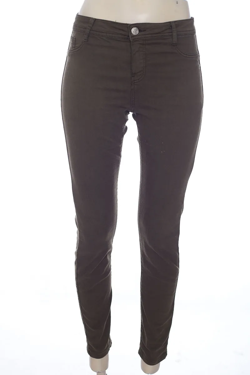 PANTALóN COLOR VERDE  BERSHKA