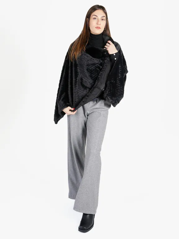 Solada Poncho de pelo sintético para mujer.