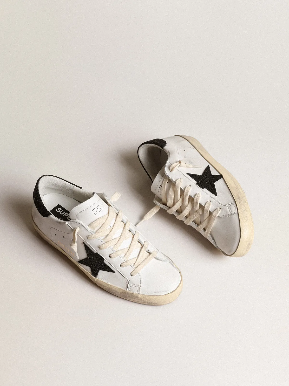 SUPERSTAR DE MUJER CON ESTRELLA Y REFUERZO DEL TALóN CON CRISTALES SWAROVSKI NEGROS