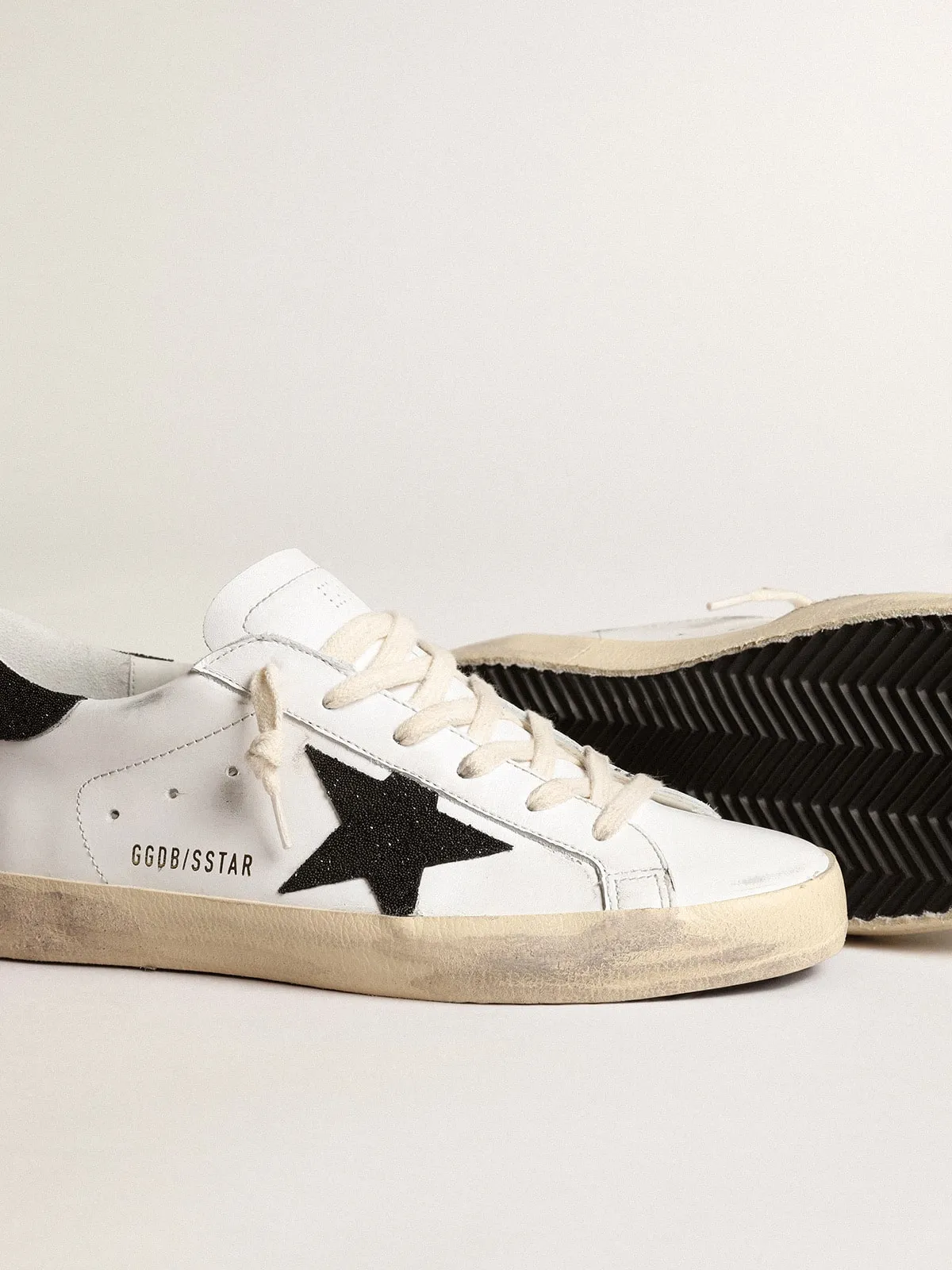 SUPERSTAR DE MUJER CON ESTRELLA Y REFUERZO DEL TALóN CON CRISTALES SWAROVSKI NEGROS