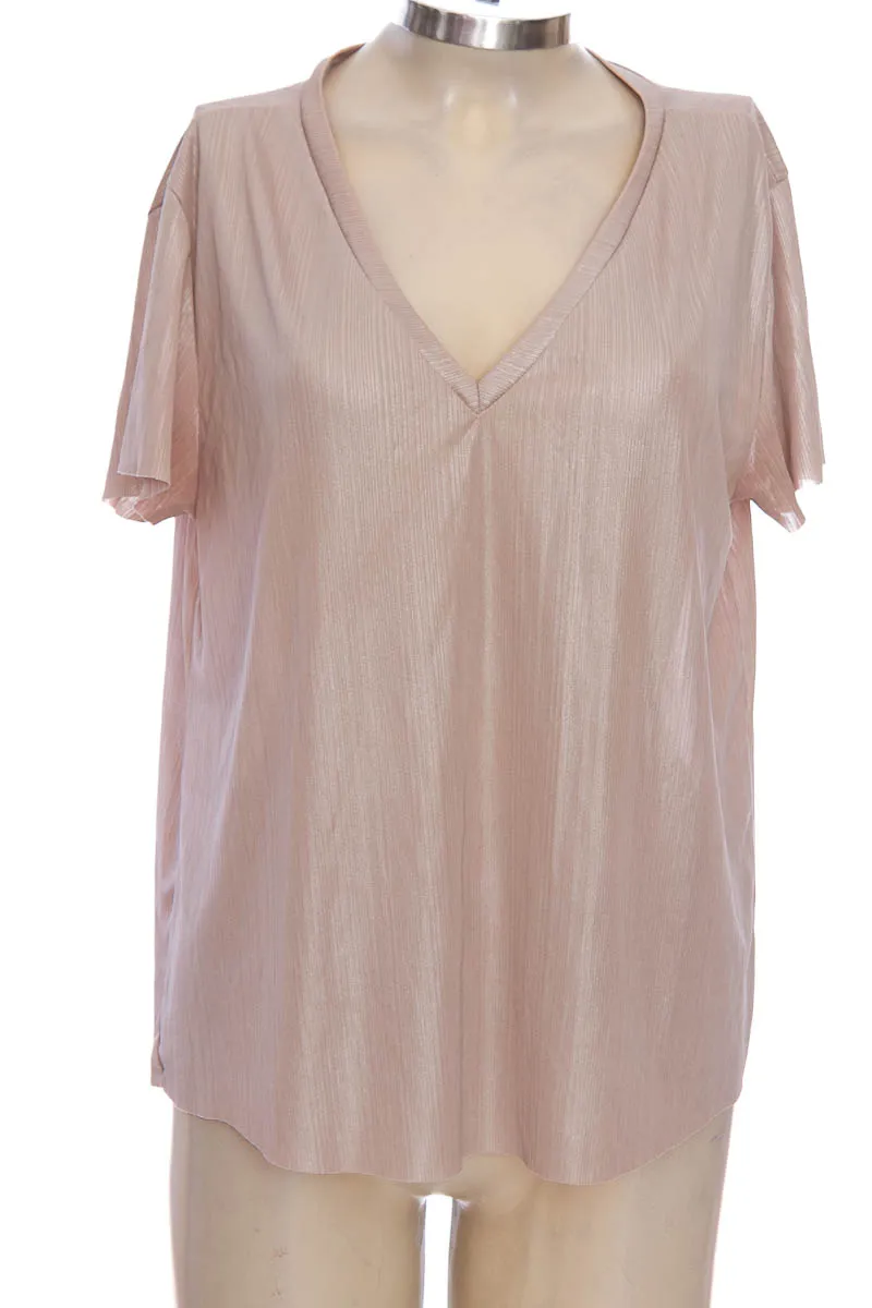 TOP / CAMISETA COLOR BEIGE  COLOR BLUE